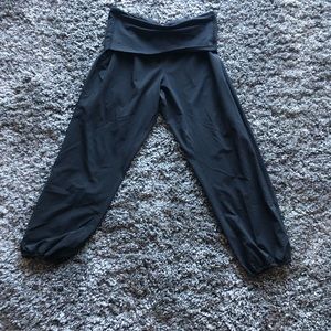 Lululemon fold-over top capri joggers